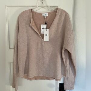 NWT Socialite Split Neck Sweater Top Blush Size L Soft